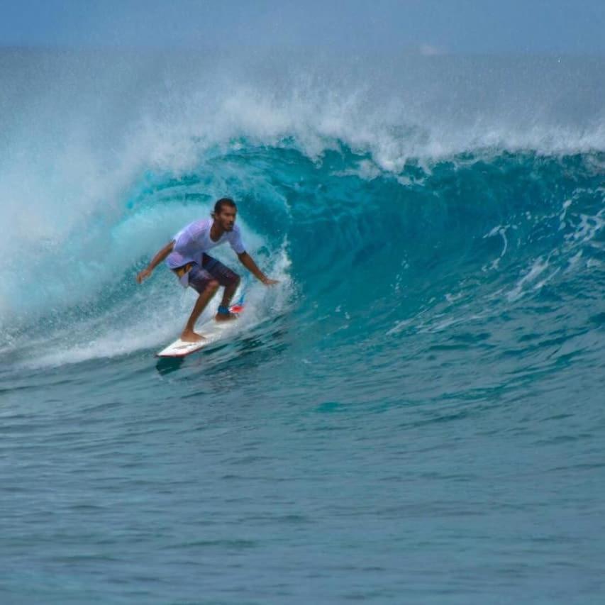 String Wave Maldives Hotel Gulhi Eksteriør billede