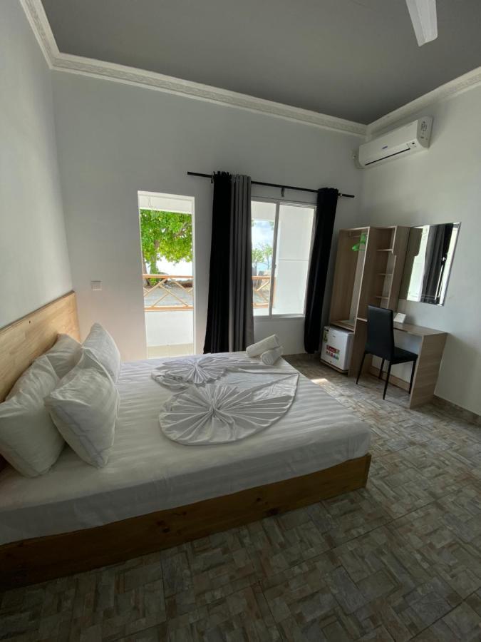 String Wave Maldives Hotel Gulhi Eksteriør billede